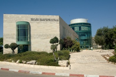 תואר שני בכלכלה: למה כדאי להמשיך, ולמי זה באמת נחוץ?